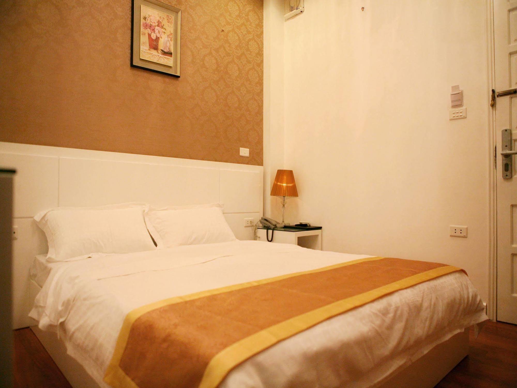 Milan Hotel Hanoi Exterior photo